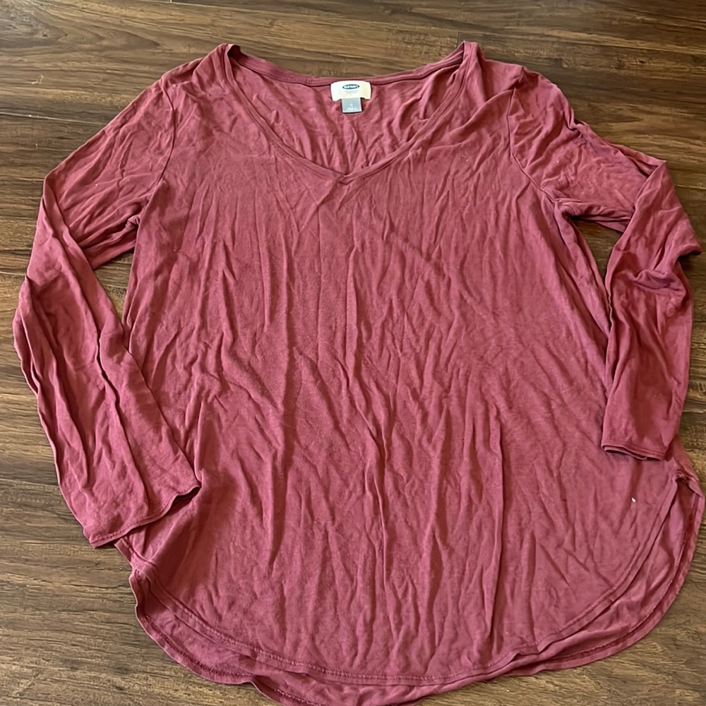 Old navy maroon long sleeve t shirt